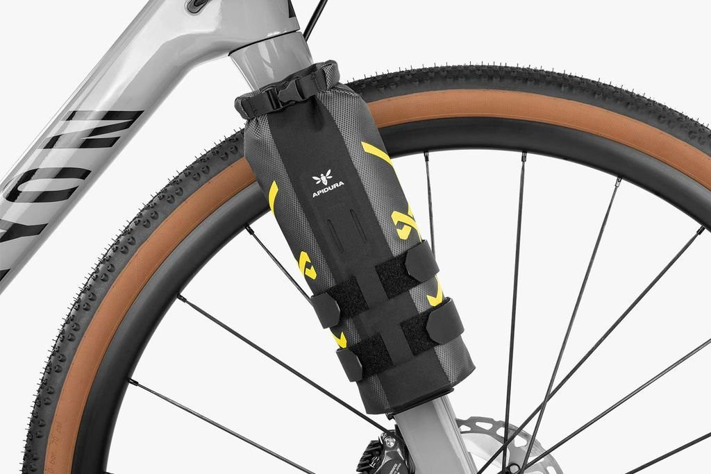 Lightweight, waterproof fork bag Apidura Expedition Cargo Cage Pack - 1,3 L