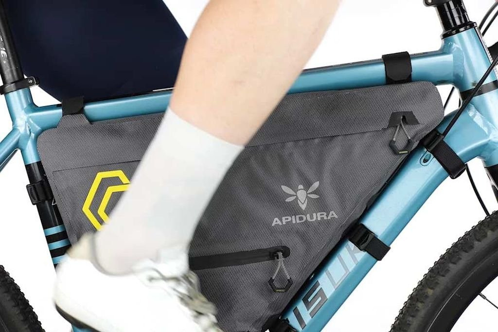 Ultra-light, hard-wearing, waterproof frame bag Apidura Expedition Full Frame Pack
