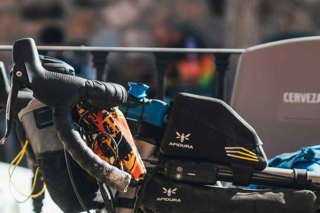 Ultra-light, waterproof bikepacking bag Apidura Racing Top Tube Pack - 0,5 L