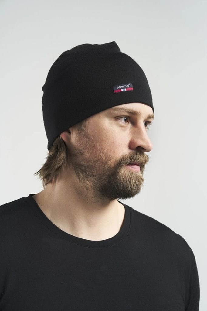 Fine merino wool hat Devold Breeze Merino 150 Beanie-Black