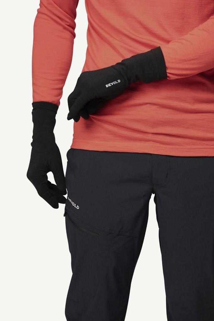 Ultra-lightweight, thin and soft gloves Devold Innerlinner Merino - Black
