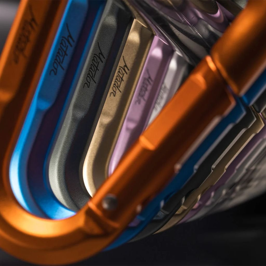 Aluminium carabiner with locking system Matador Betalock