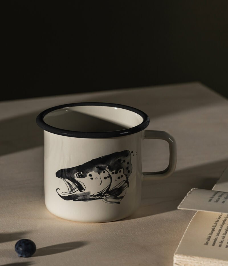 Tasse en émail Muurla Enamel Mug 3,7dl Brochet / Truite - Pike & Trout