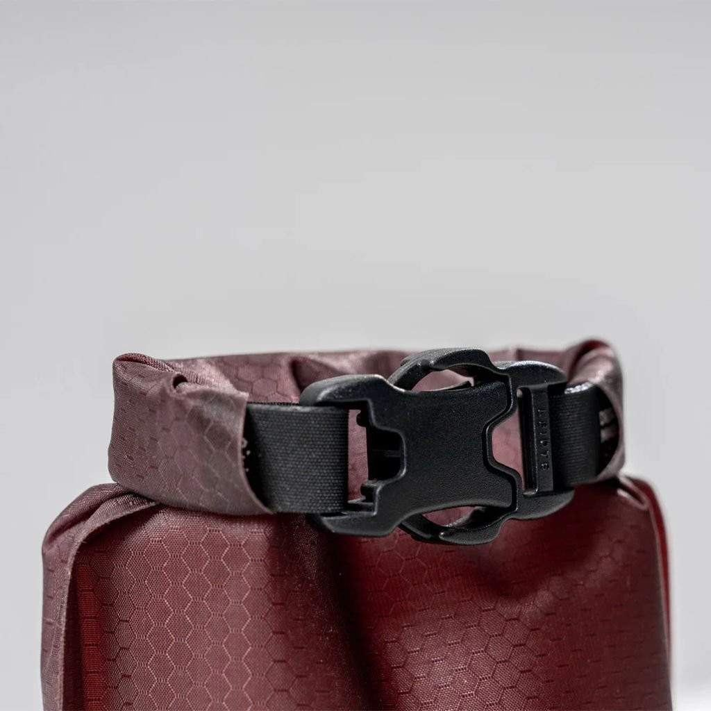 Waterproof, breathable soap bag Matador Flatpak Soap Bar Case - Bordeaux