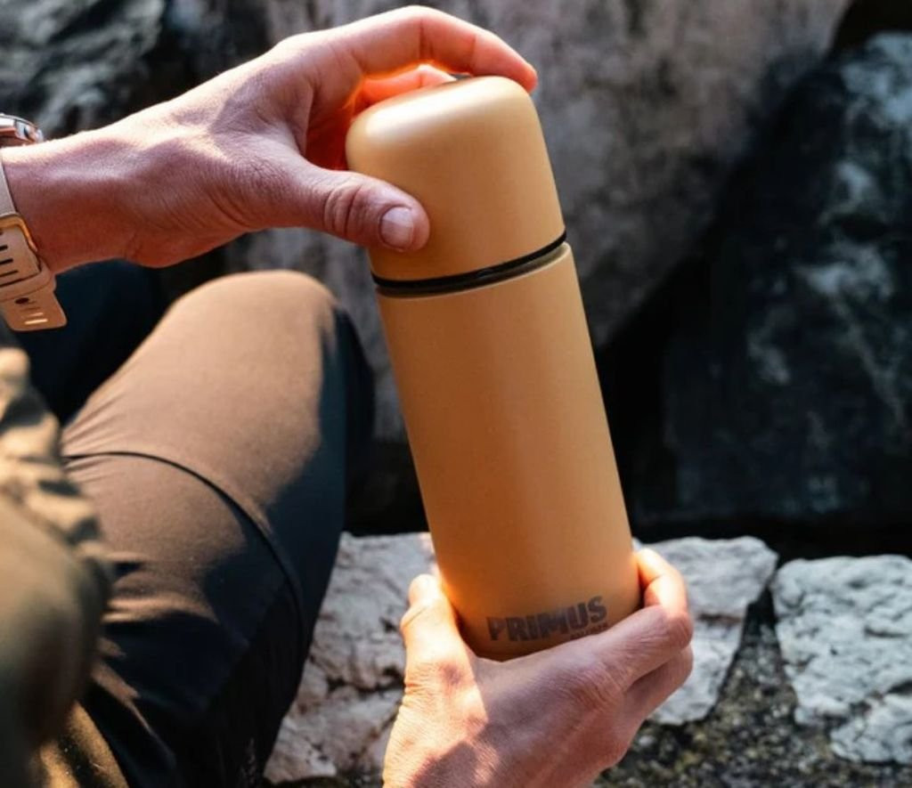 Lightweight insulated bottle Primus Classic Light Vacuum Bottle  - Jaune/Stone Gold