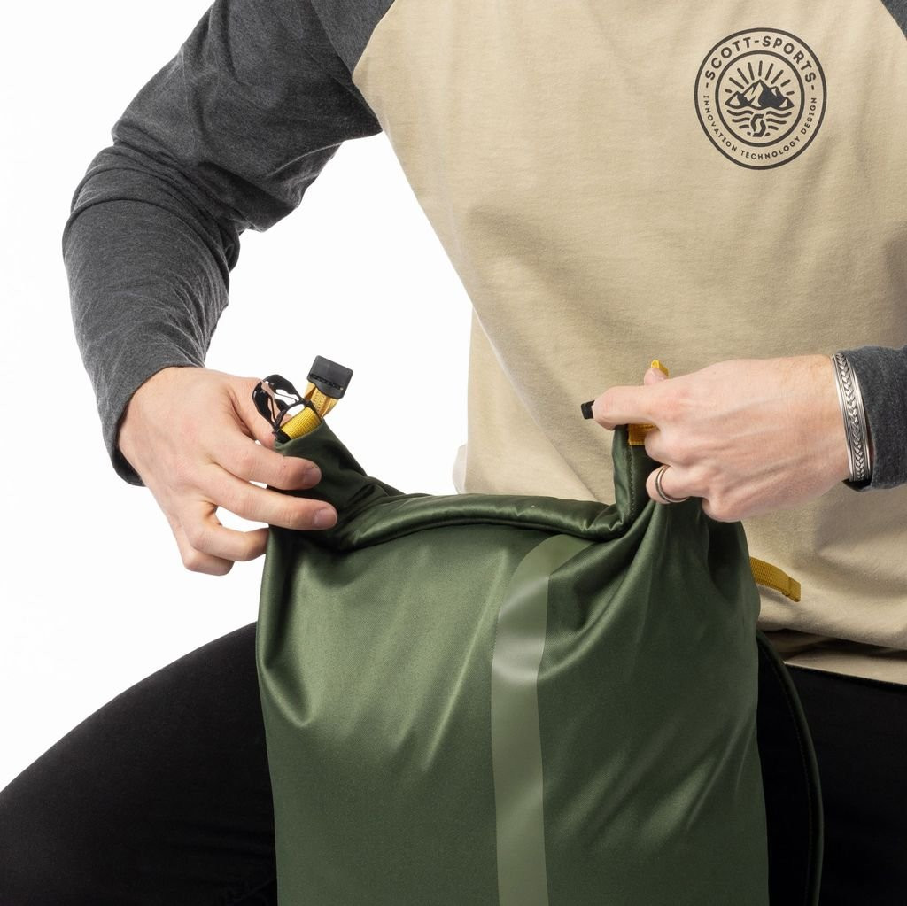 Waterproof city or travel backpack Bach Pack it 24 - Vert