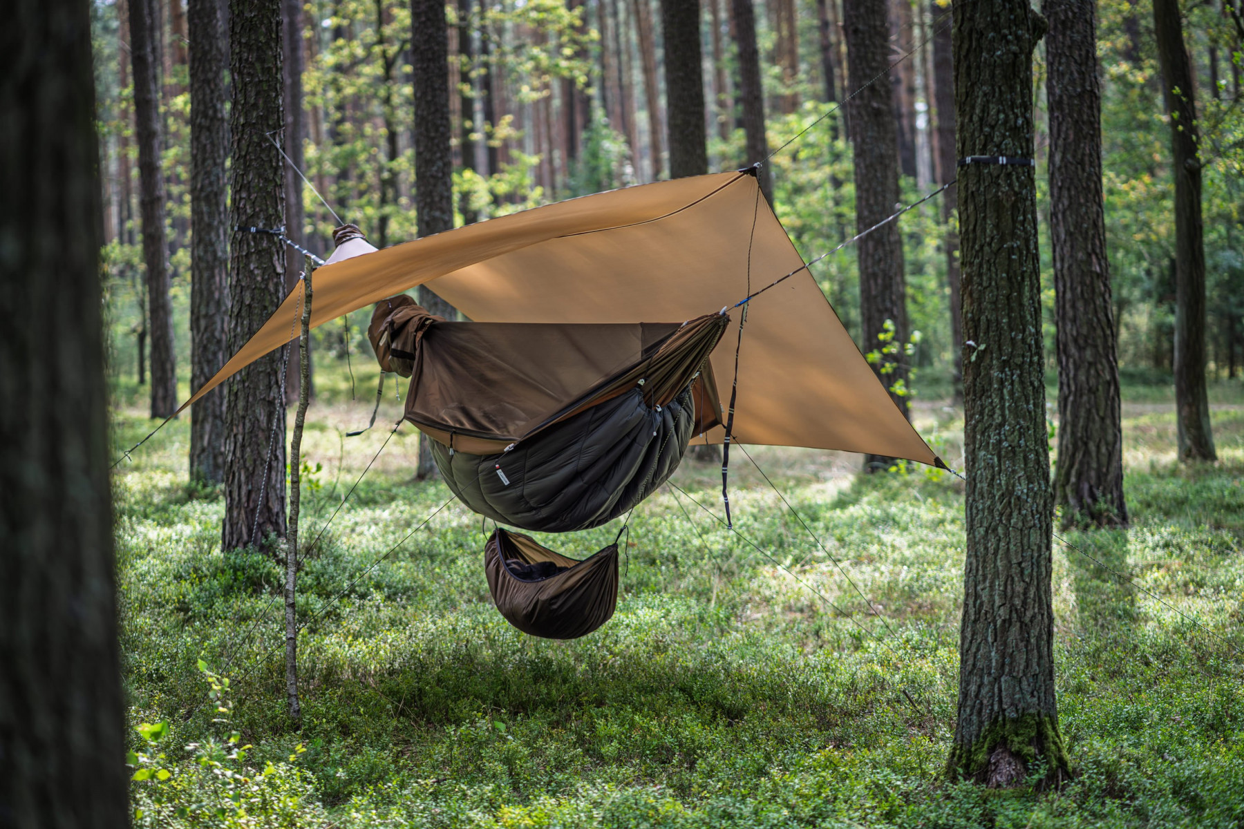 Lesovik Draka Hammock: Integrated and complete hammock system with