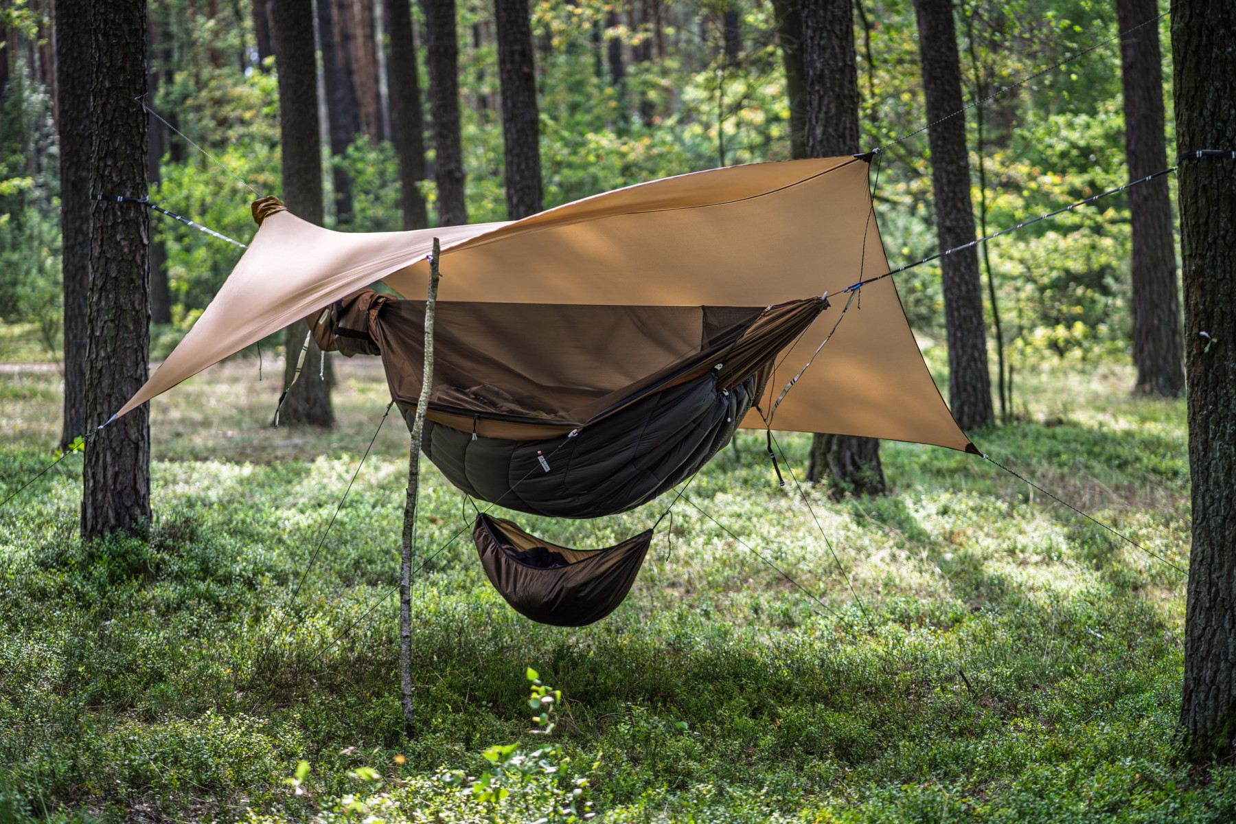 Lesovik Draka Hammock: Integrated and complete hammock system with