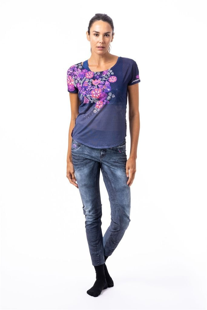 Short-sleeved T-shirt made from lightweight, breathable fabric Crazy T-Shirt Slash Woman 