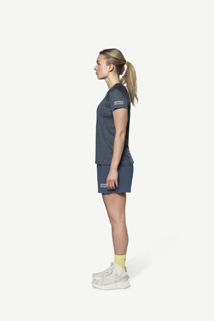 Lightweight T-shirt Devold Endurance Merino 130 T-Shirt Woman - Night