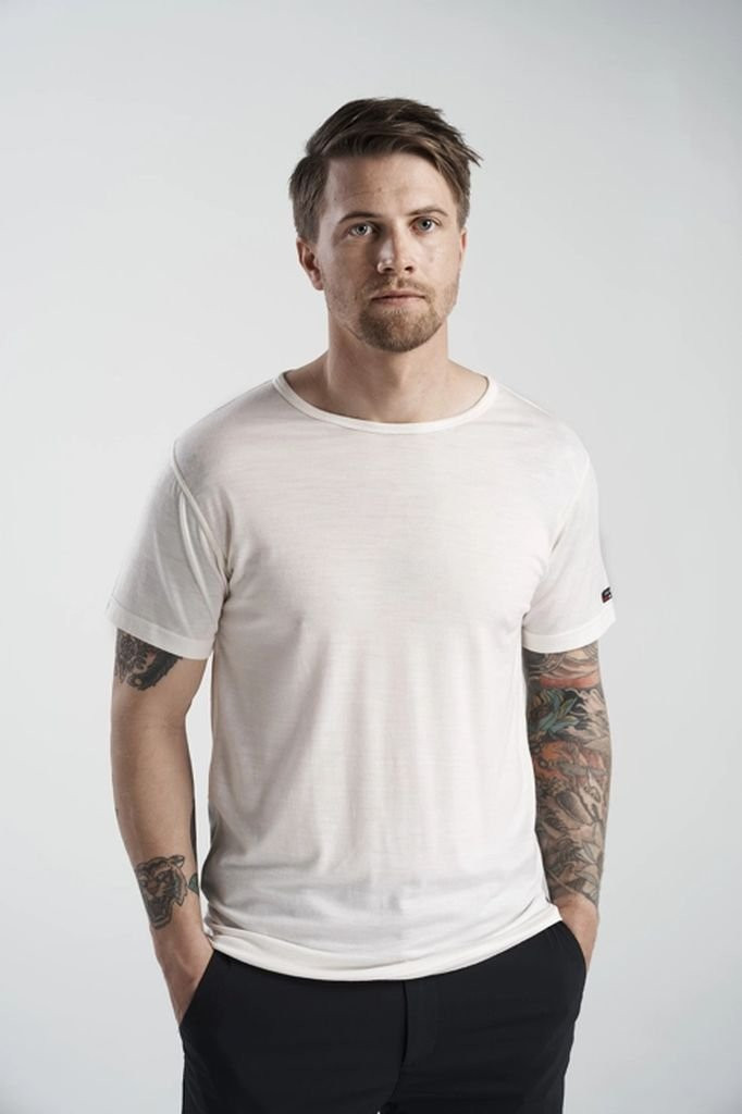 Short-sleeved T-shirt, 100% merino wool Devold Breeze Merino 150 T-Shirt Man - Blanc/White