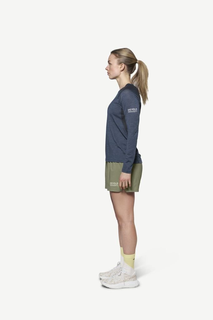 Very lightweight long-sleeved T-shirt Devold Endurance Merino 130 Shirt Woman - Night