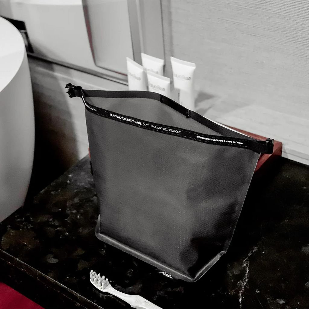 Ultra-light, waterproof toiletry bag Matador Flatpak Waterproof Toiletry Case - Gris foncé/Charcoal