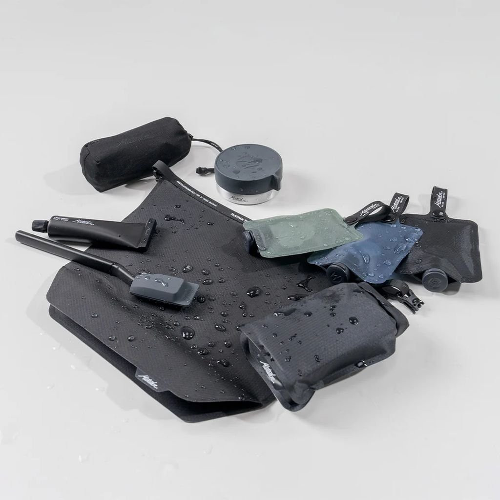Ultra-light, waterproof toiletry bag Matador Flatpak Waterproof Toiletry Case - Gris foncé/Charcoal