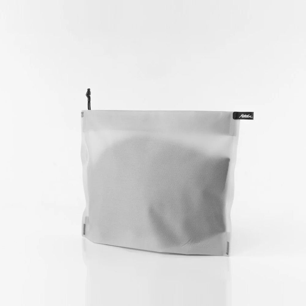 Ultra-light waterproof toiletry bag étanche Matador FlatPak Zipper Toiletry Case - Gris clair/White
