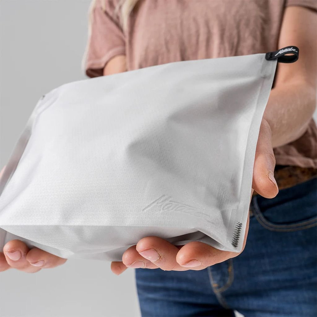Ultra-light waterproof toiletry bag Matador FlatPak Zipper Toiletry Case - Gris clair/White