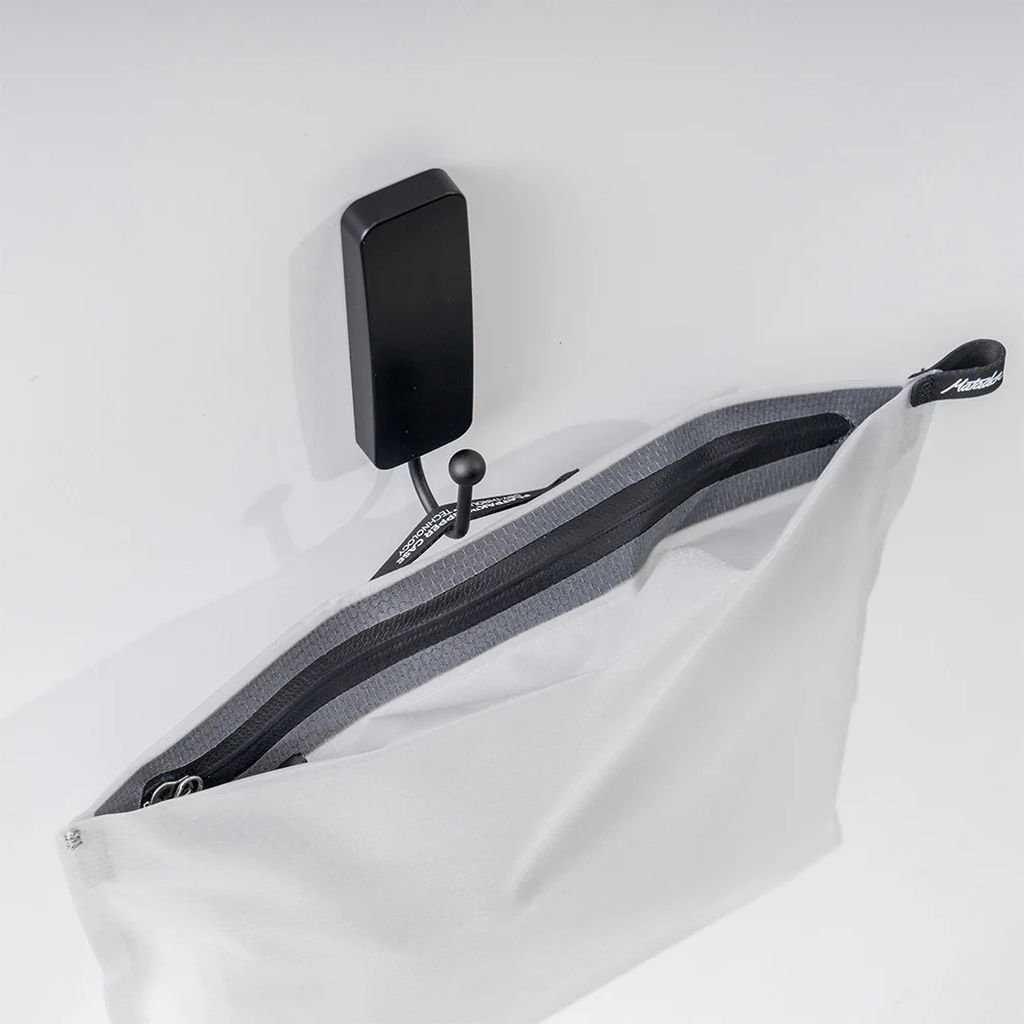 Ultra-light waterproof toiletry bag Matador FlatPak Zipper Toiletry Case - Gris clair/White