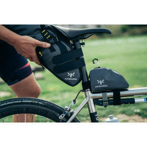 Small bikepacking bag Apidura Expedition Top Tube Bag
