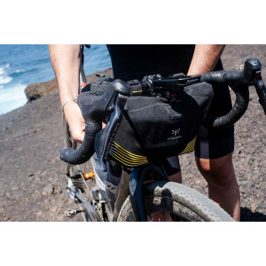 Lightweight, robust and waterproof handlebar bag Apidura Racing Handlebar Pack 2 L