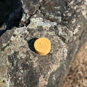 Sloé Elbe Solid Shampoo with argan oil and orange blossom fragrance