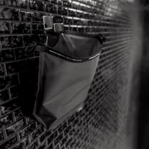 Ultra-light, waterproof toiletry bag Matador Flatpak Waterproof Toiletry Case - Gris foncé/Charcoal